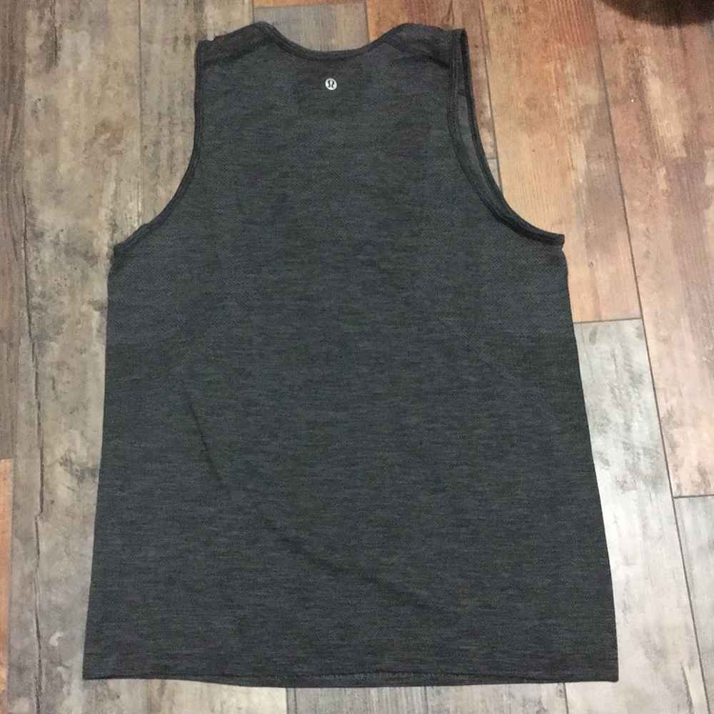 Lululemon Metal vent tech surge tank, size M